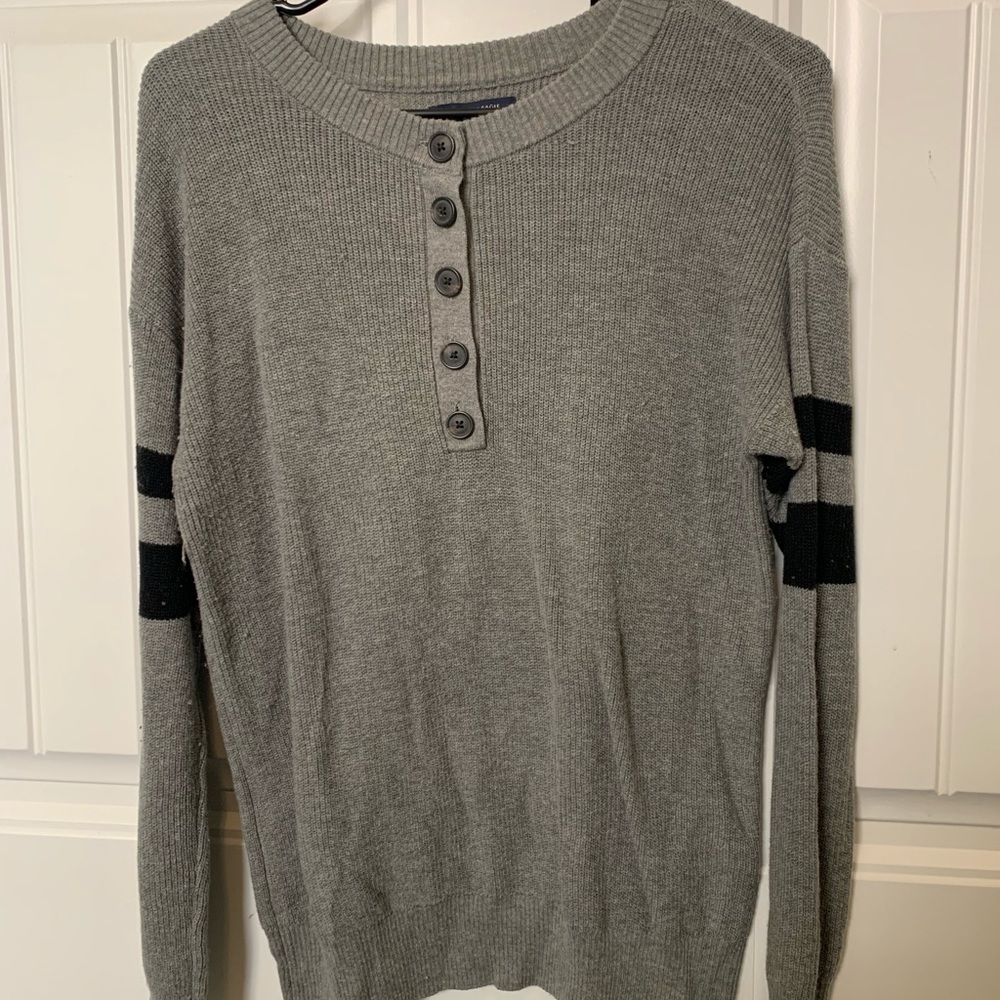 Gray sweater